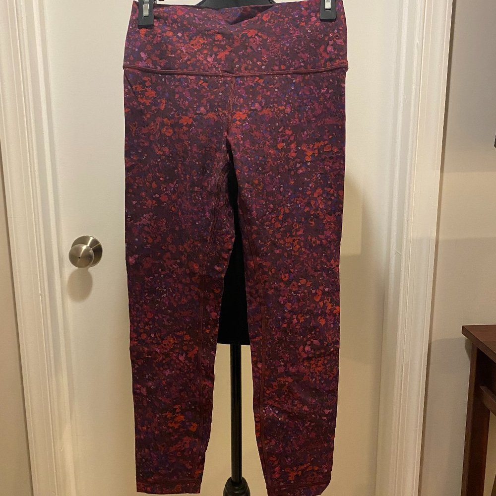 Lululemon Wunder Under HR Tight 25”, Size 8, Luxtreme, Ornamental Floral Multi